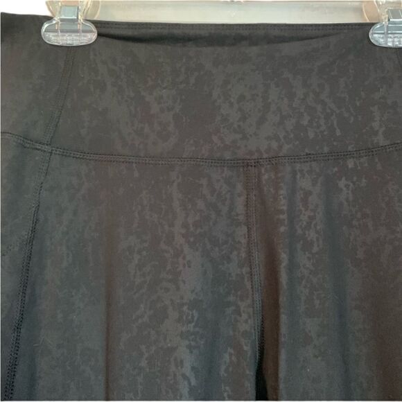 NWT! Marika sport patterned leggings - Picture 2 of 11